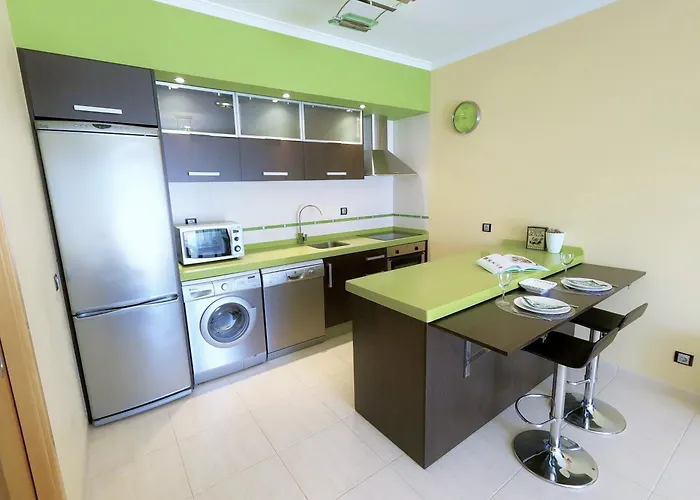 Algarve Vibes 2, Wifi, Pool, Ac * Portimao