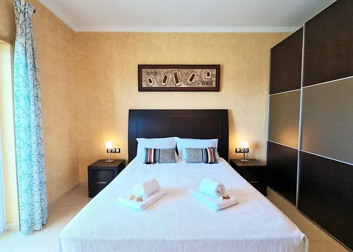 Apartment Algarve Vibes 2, Wifi, Pool, Ac Portimao